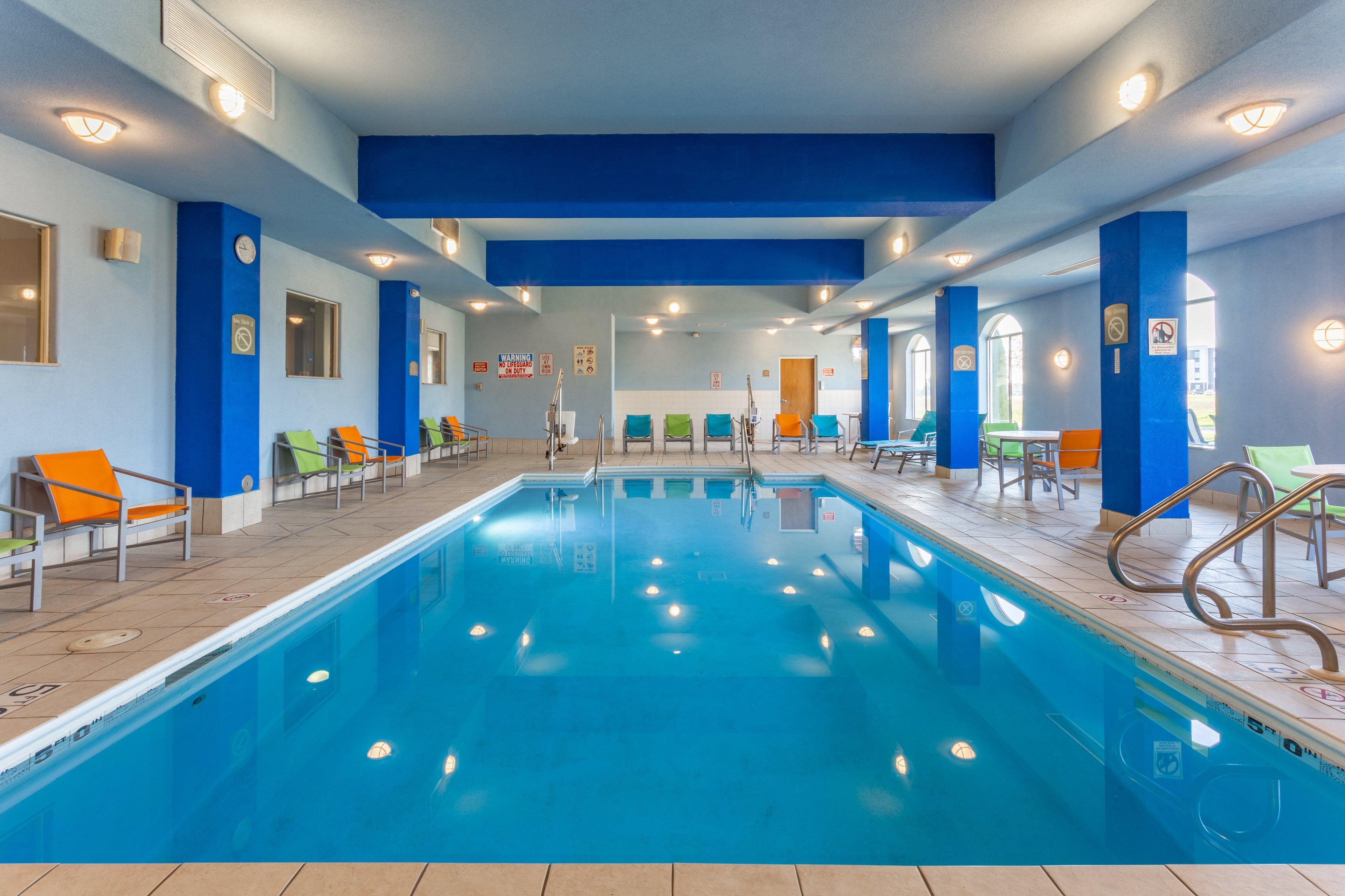 Express Rockford-loves Park By Ihg Hotel