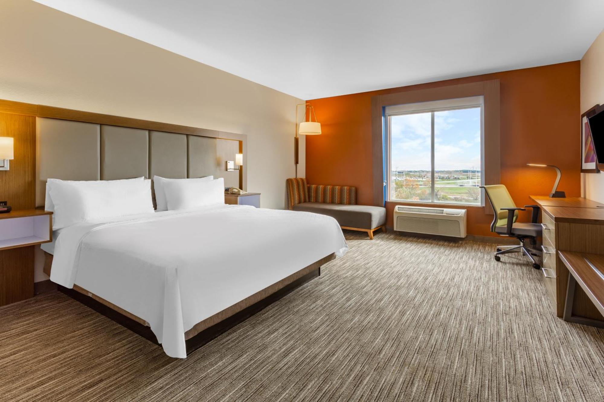 Express Rockford-loves Park By Ihg Loves Park