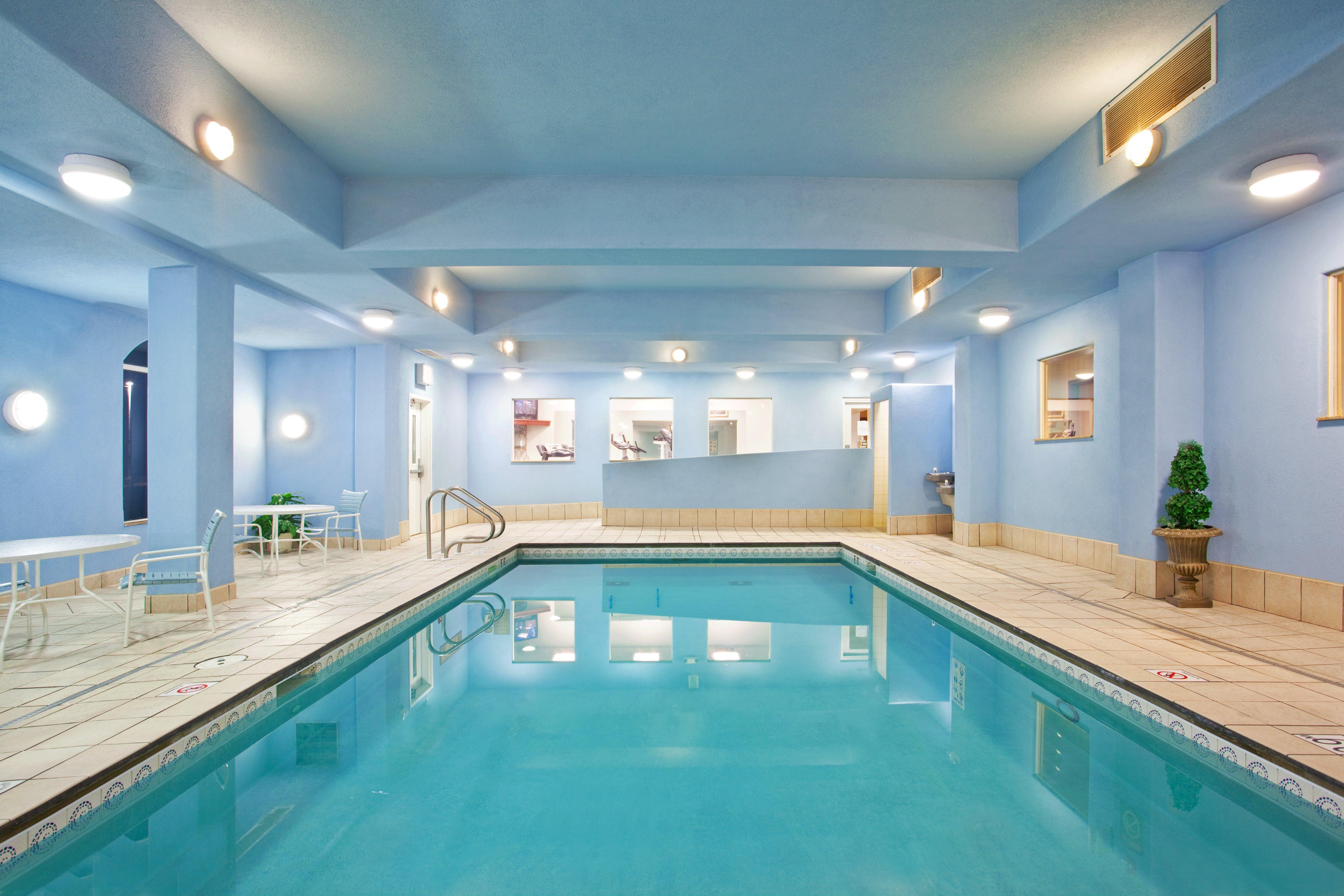 Express Rockford-loves Park By Ihg Hotel