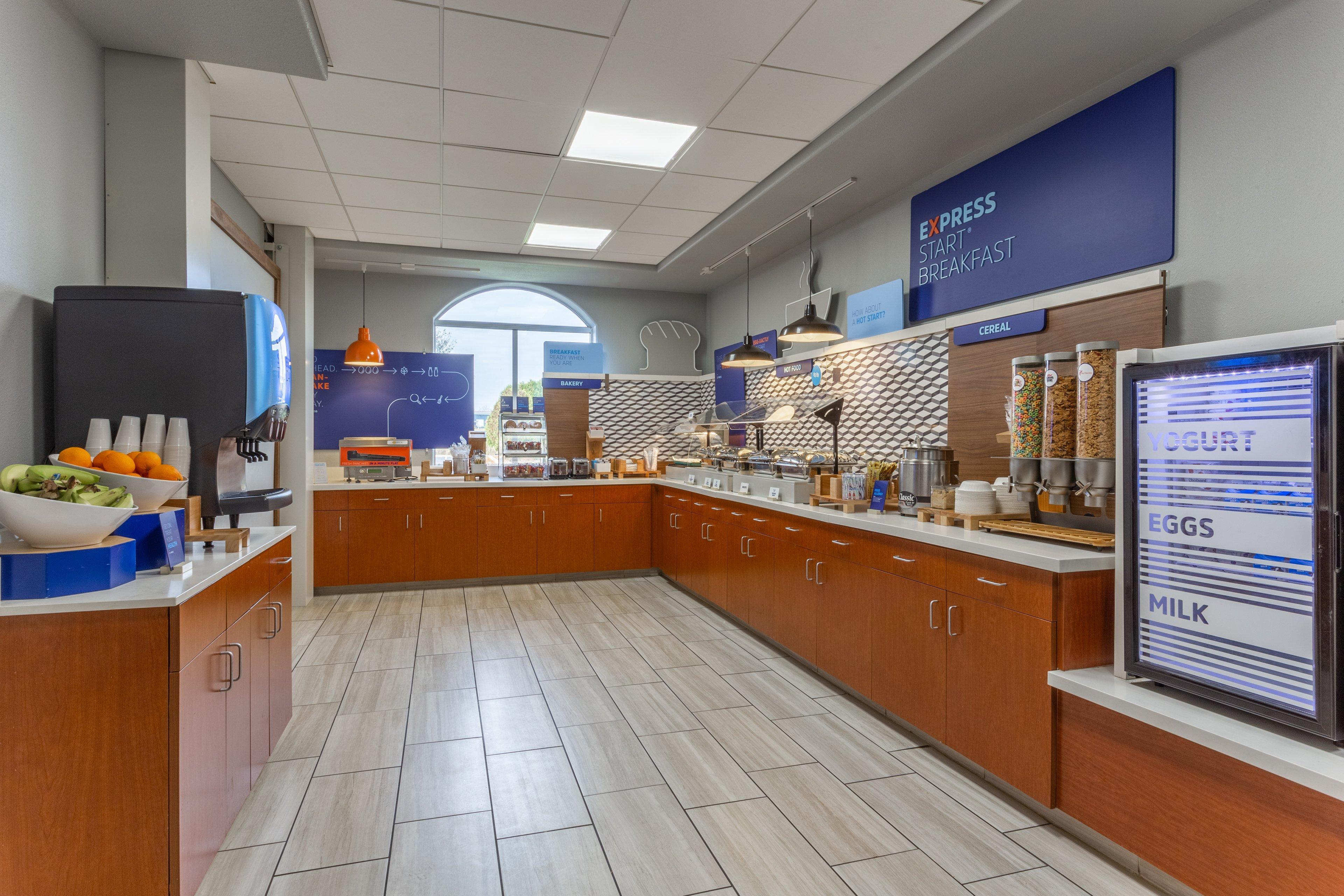 Express Rockford-loves Park By Ihg