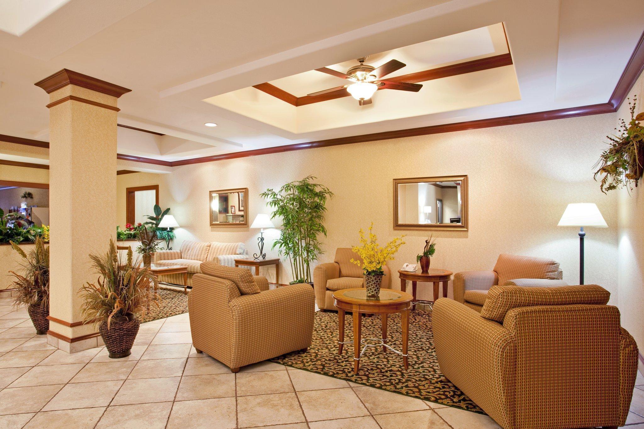 Hotel Express Rockford-loves Park By Ihg
