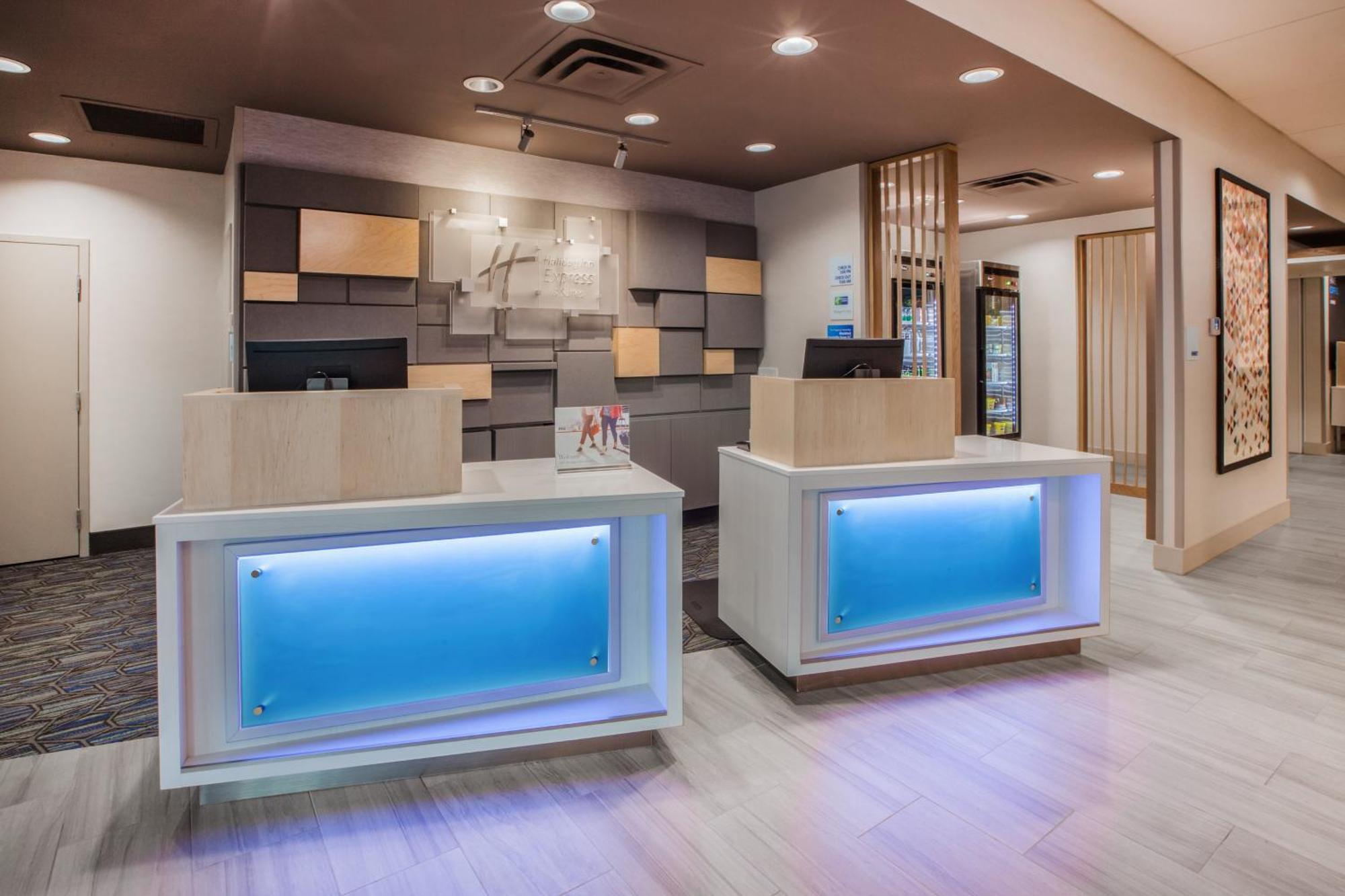Hotel Express Rockford-loves Park By Ihg Loves Park