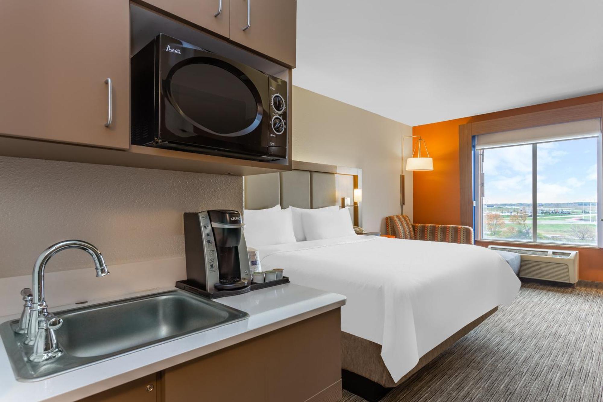 Hotel Express Rockford-loves Park By Ihg Loves Park