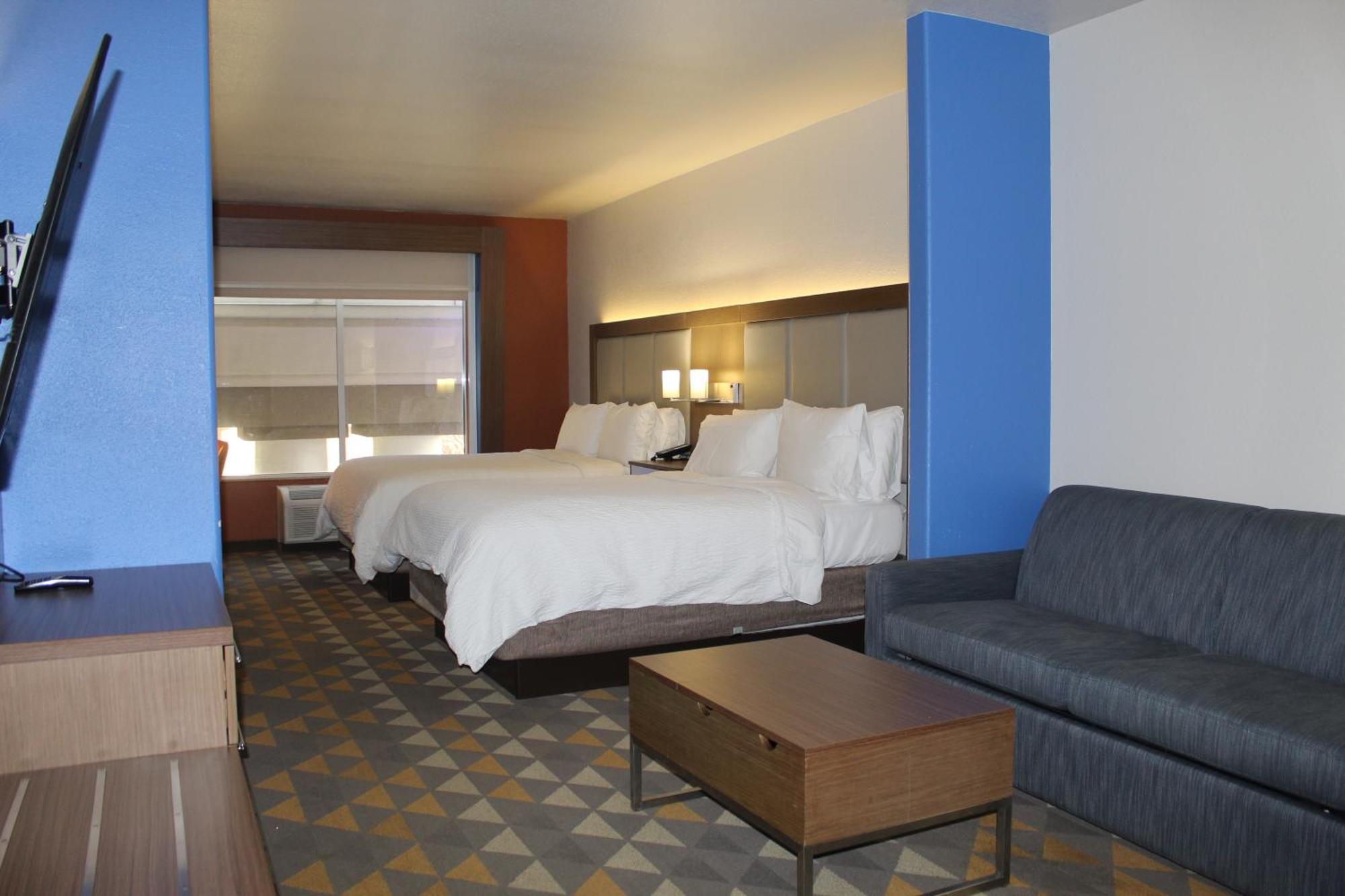 Express Rockford-loves Park By Ihg Hotel Loves Park