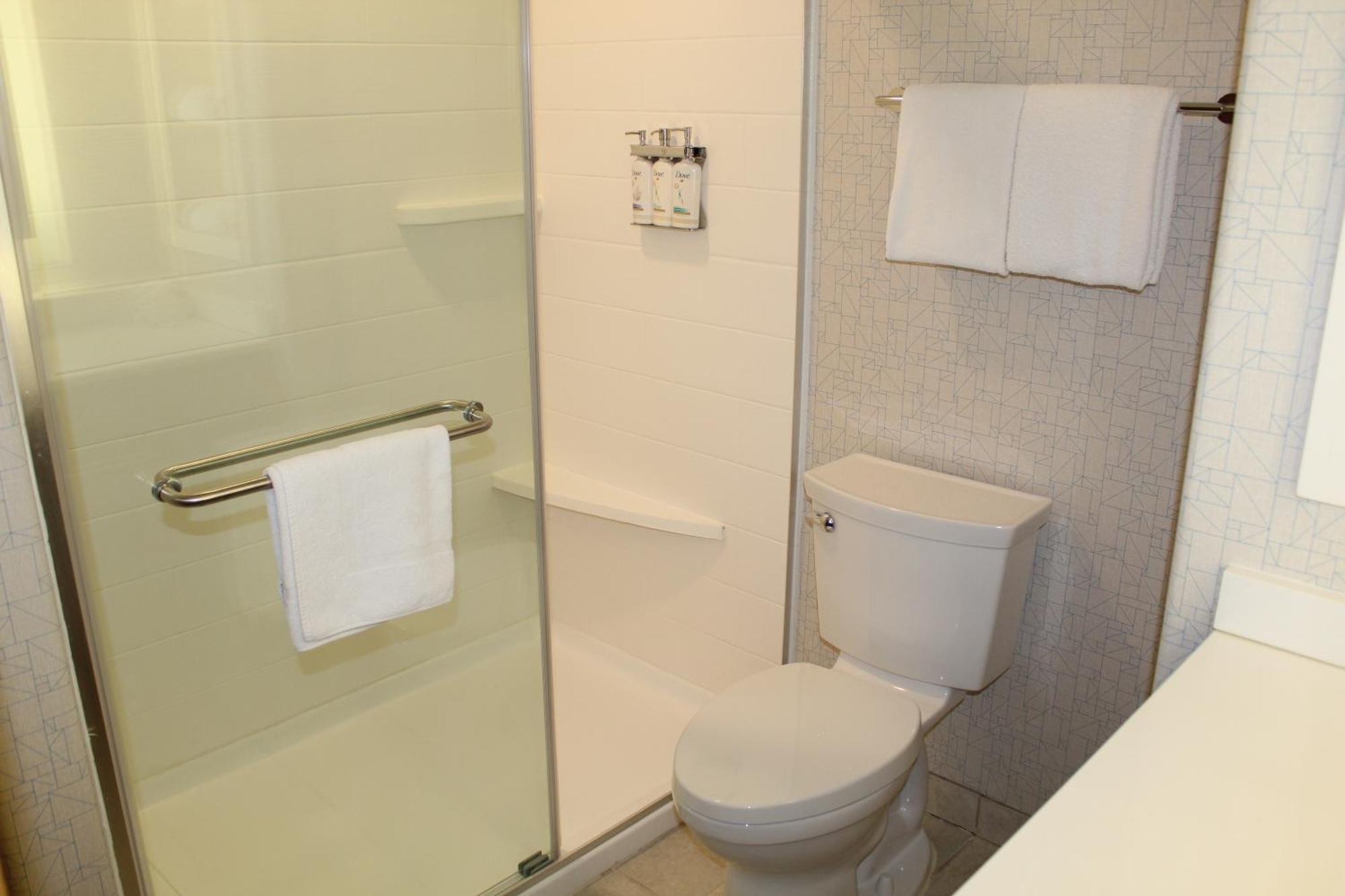 Hotel Express Rockford-loves Park By Ihg 2*