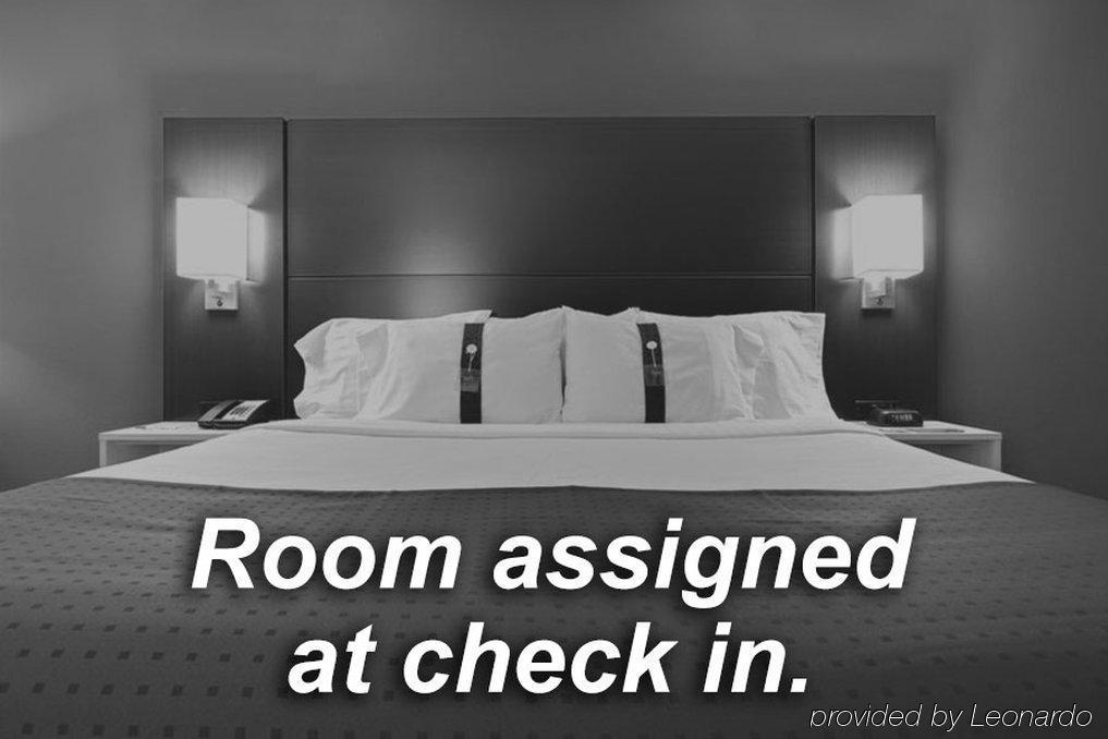 Hotel Express Rockford-loves Park By Ihg